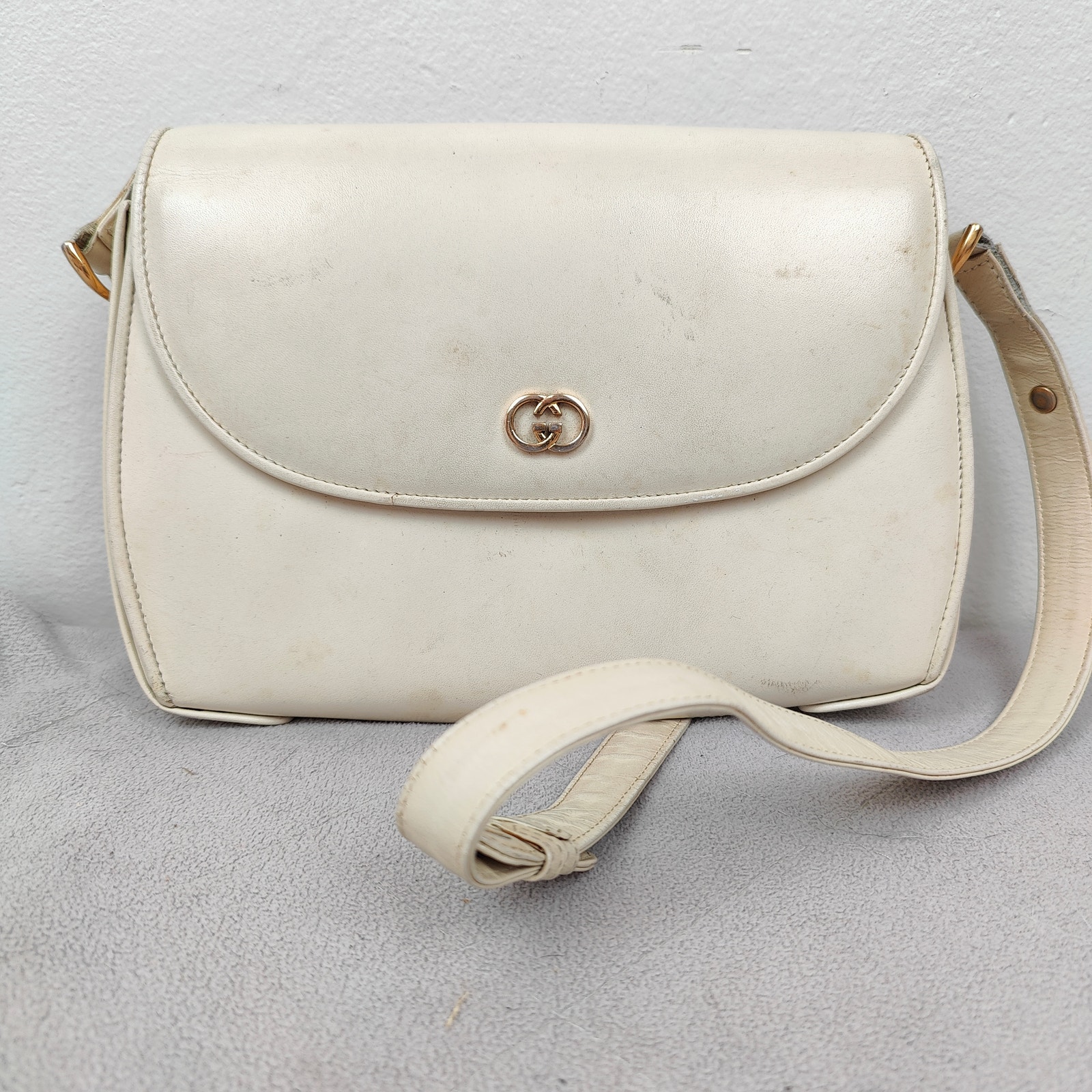 Vintage Gucci Leather Crossbody Bag Small Purse Off-White Cream 80s Repaired